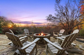 Luxe Blue Ridge Cabin Game Room, Hot Tub and Views
